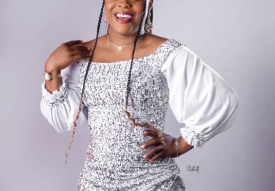 Amaka Ochade Biography, Music and Carrier